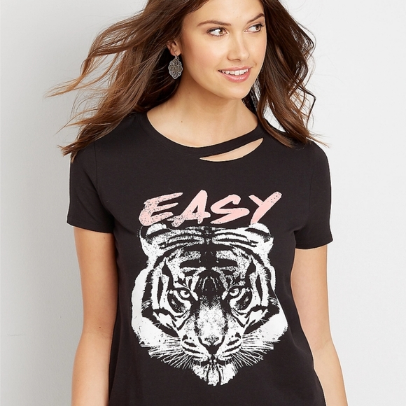 Maurices Tops - Maurices easy tiger graphic open neck short sleeve shirt woman's size me…